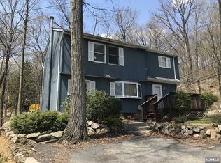 13 Clubhouse Ave, West Milford, NJ
