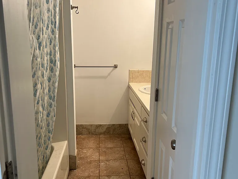 5821 Lowell St — Photo 23