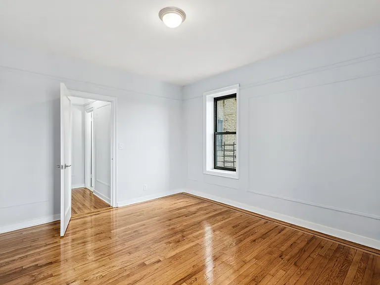 2175 Cedar Ave #3E — Photo 5