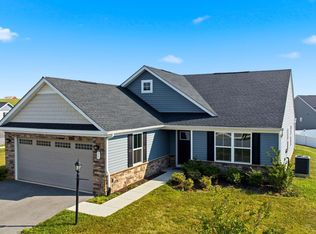 15 Opulent Ct, Hedgesville, WV 25427