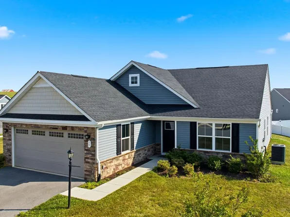 15 Opulent Ct, Hedgesville, WV 25427