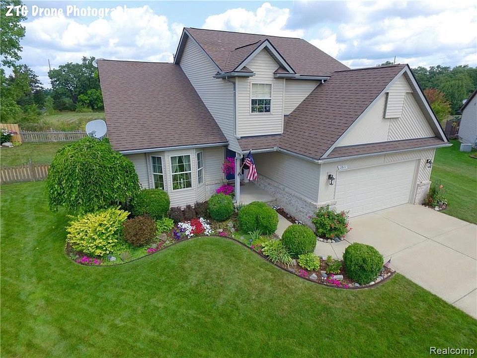 2nd image of 2821 Laurel Ridge Ln