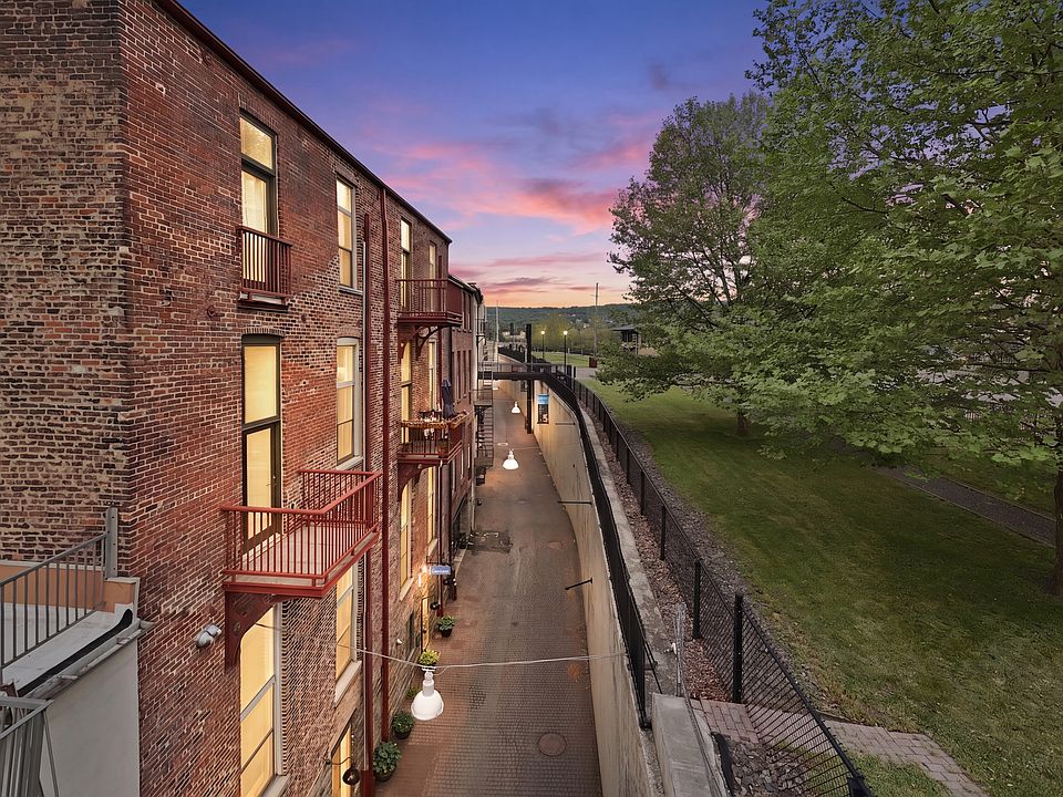 1st image of 509 Bogart Pl APT 203