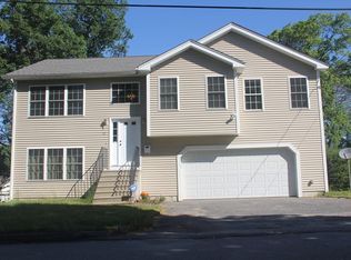 97 Glezen St, Worcester, MA 01604