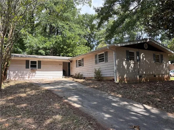 1845 Delphine Dr, Decatur, GA 30032