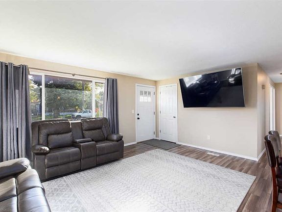 5th image of 8205 E Nora Ave
