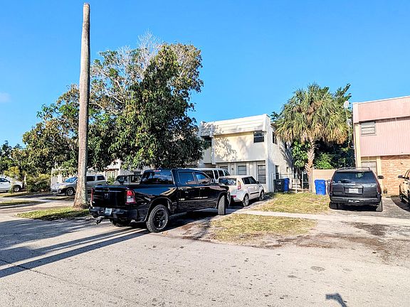 2nd image of 920 SW 80 Avenue #B