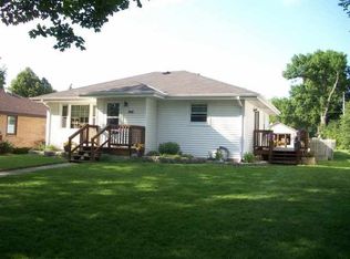 302 E 2nd St, Minneota, MN 56264