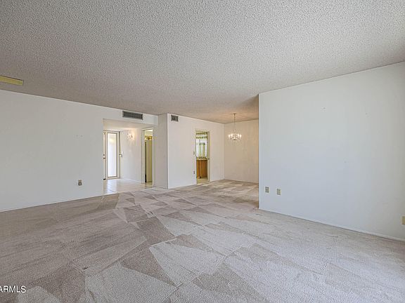 3rd image of 10722 W Cumberland Dr