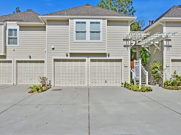 1044 Rudder Ln — Photo 13