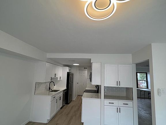 4th image of 246 Fir Tree Ct