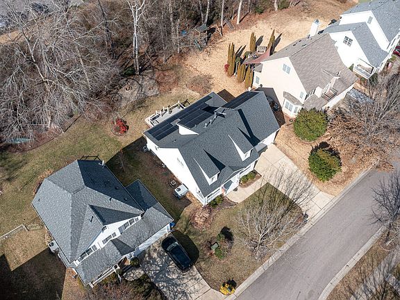 2nd image of 1708 Heritage Garden St