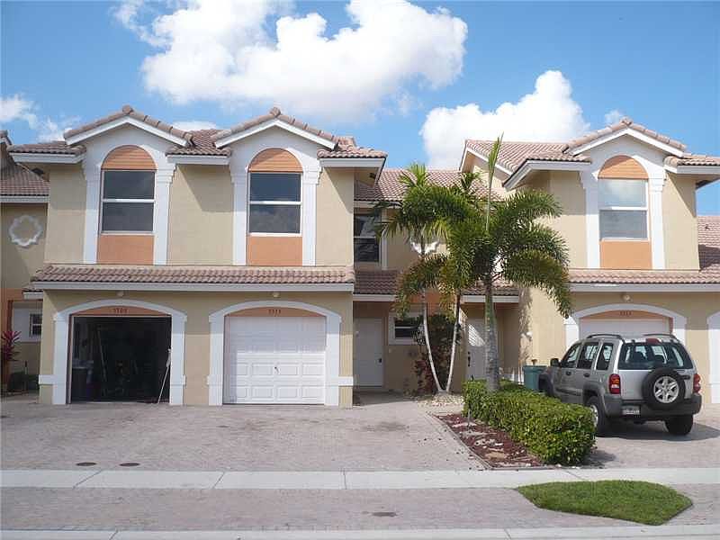 1st image of 5549 NW 90th Ter