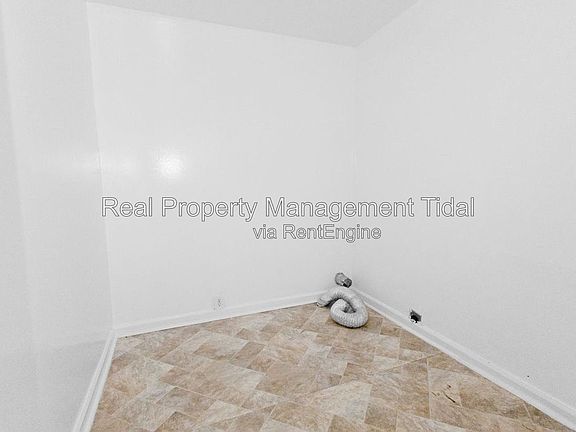 5th image of 1035 23rd St