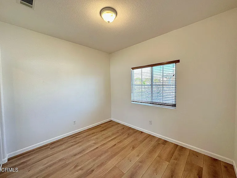 1202 Bayside Cir — Photo 28