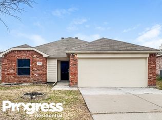 1002 Buckingham Dr, Forney, TX 75126