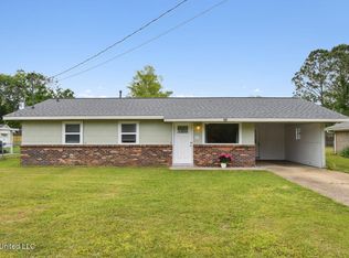 313 Mincheck Rd, Ocean Springs, MS 39564