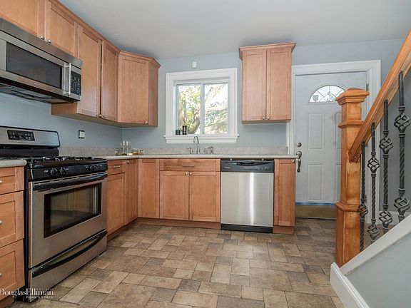 5th image of 18 Trafalgar Dr