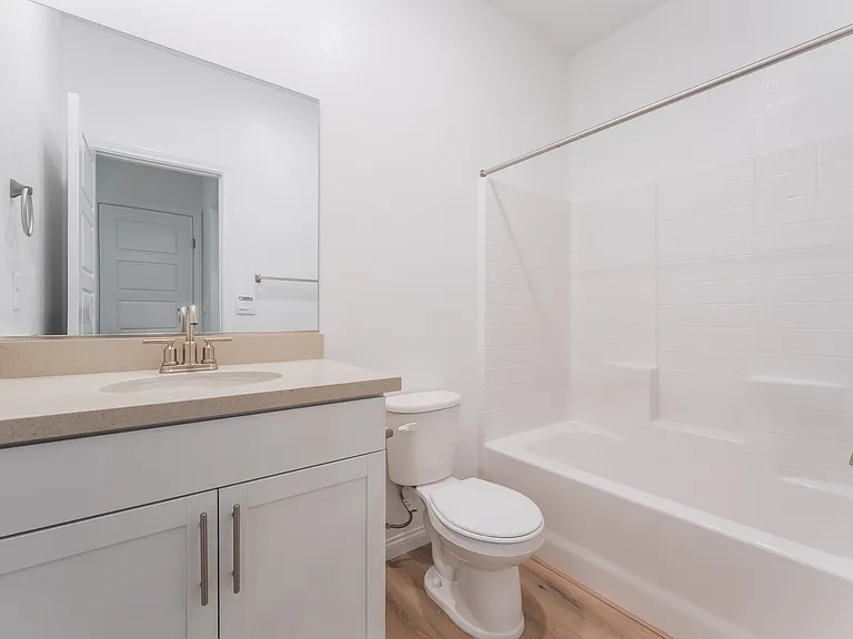 6217 Seastrand St — Photo 38
