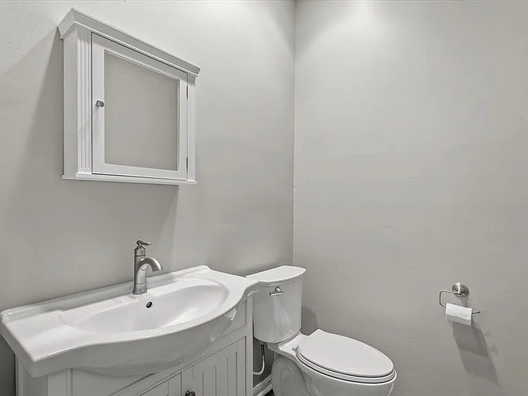 10819 Crown Colony Dr #27 — Photo 18