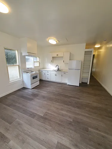 240 S Water Ave #4 Photo 1