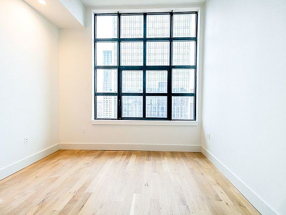 3rd image of 41-21 28th St #13A
