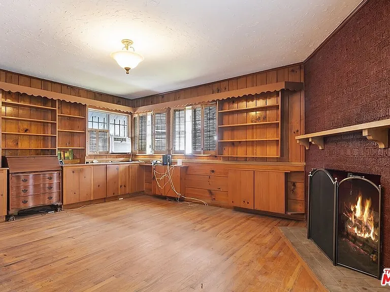 1844 S Wooster St — Photo 11