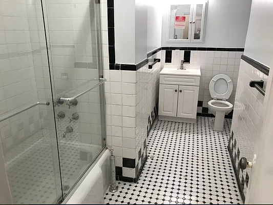 Rented by RealTegrity NY LLC | media 36