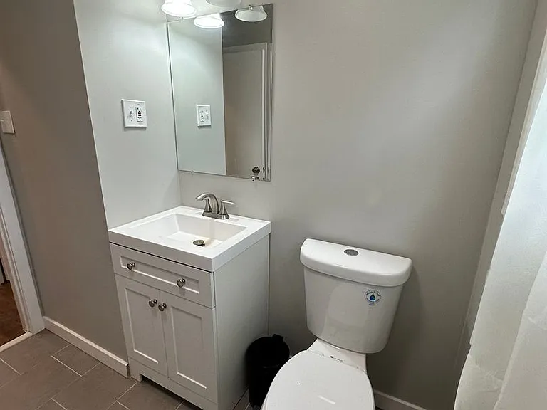 683 Walton Ave — Photo 13