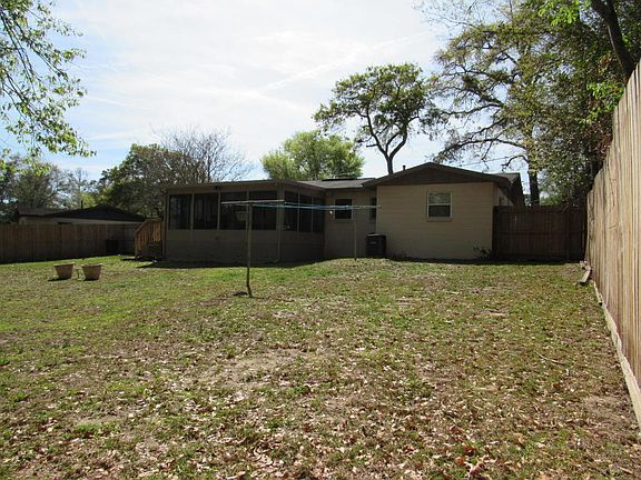 3rd image of 11307 Renne Dr E