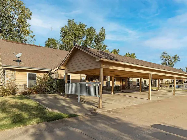 547 E Greenbriar Cir, Stillwater, OK 74075