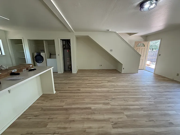 510 S Fountaine St #2 — Photo 4