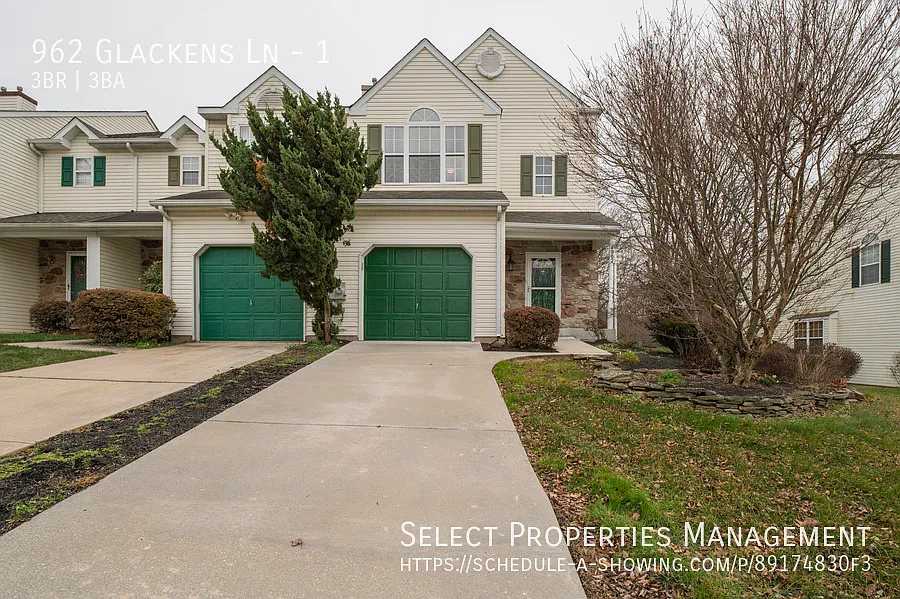 962 Glackens Ln #1 photo 1