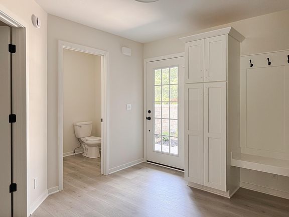 3rd image of 15094 Kingfisher Way