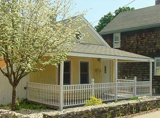 4th image of 444 Merrimac St