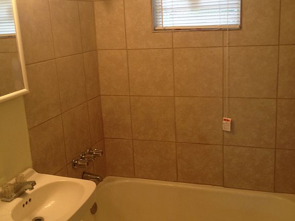 4th image of 4110 Leroy Ave