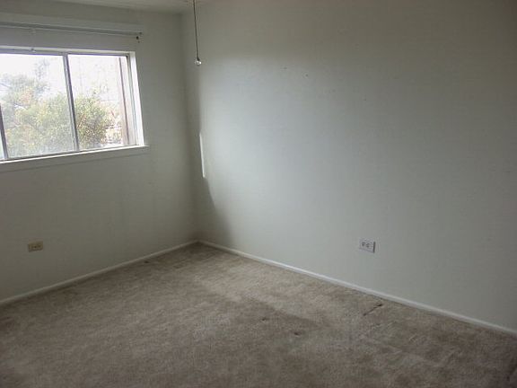 5th image of 3000 W Illinois Ave