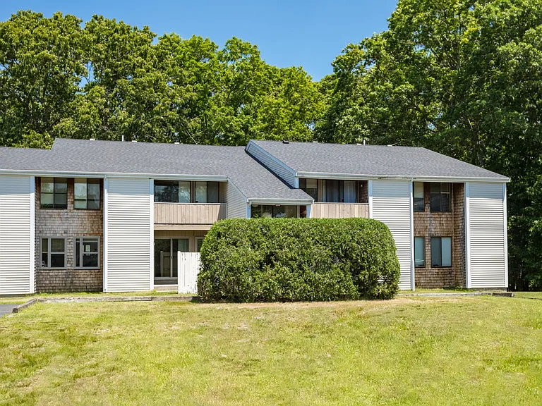 Hillcrest Acres — Photo 21