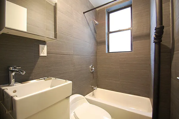 Rented by Bohemia Realty Group | media 32