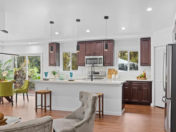 11-3759 9th St, Volcano, HI 96785