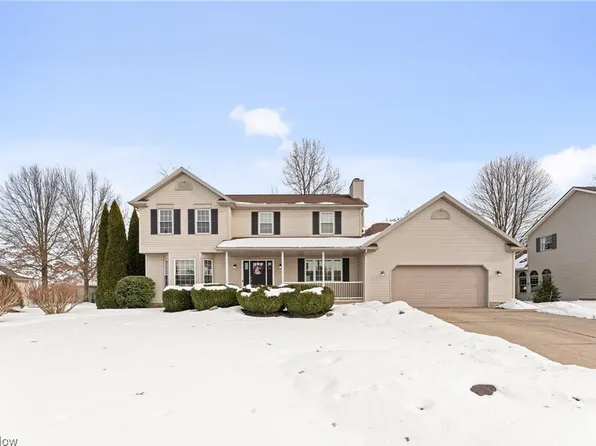 5658 Oakridge Dr, Louisville, OH 44641