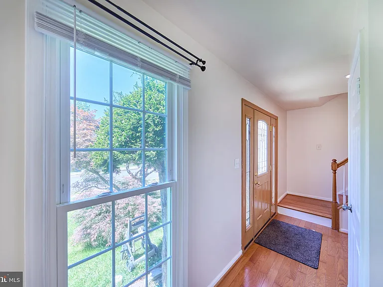 8508 Silverdale Rd — Photo 7