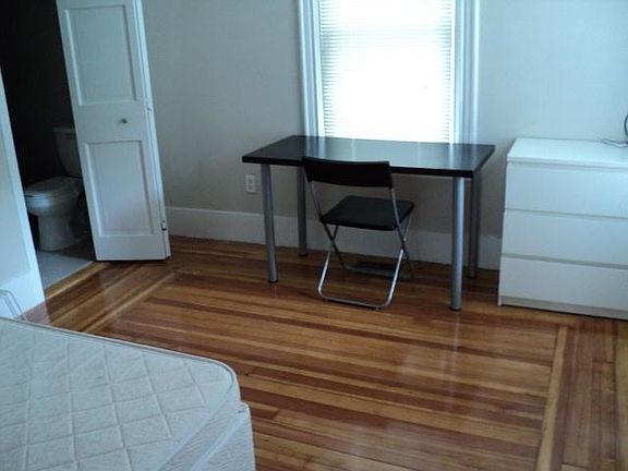 4th image of 47 Newbury Park #1