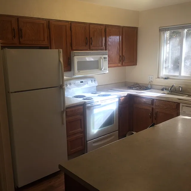 3 bed, 2.5 bath, 1152 sqft, $2,450 — Photo 4