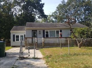 323 Frank Ln, Egg Harbor Township, NJ 08234