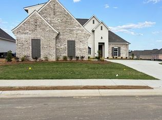 492 Aurora Cir, Canton, MS 39046