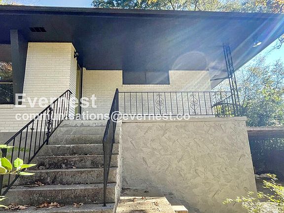 2nd image of 18 Inglenook Dr #A