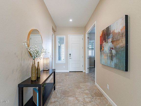 5th image of 1083 E BUCKINGHAM Avenue