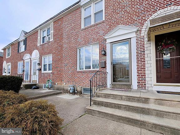 4th image of 733 Crescent Dr