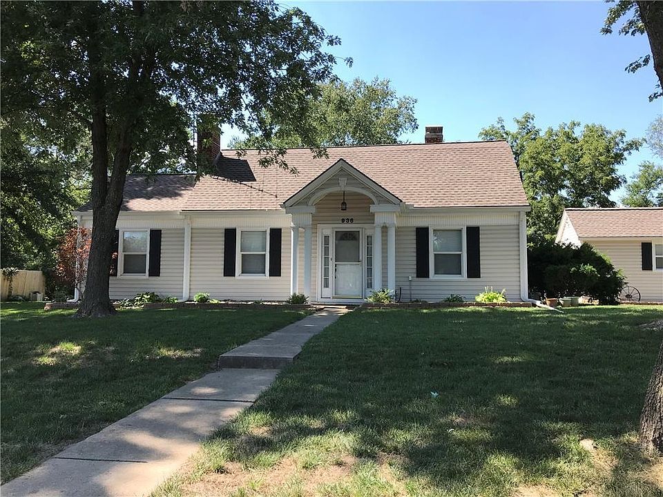 1st image of 936 S Liberty Dr